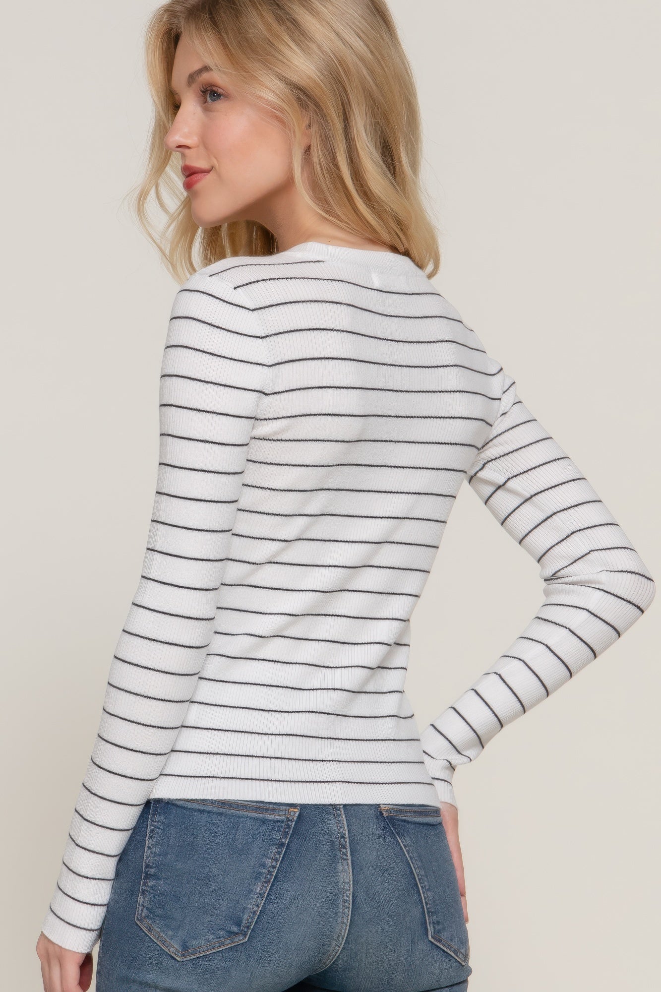 Long slv crew neck stripe sweater